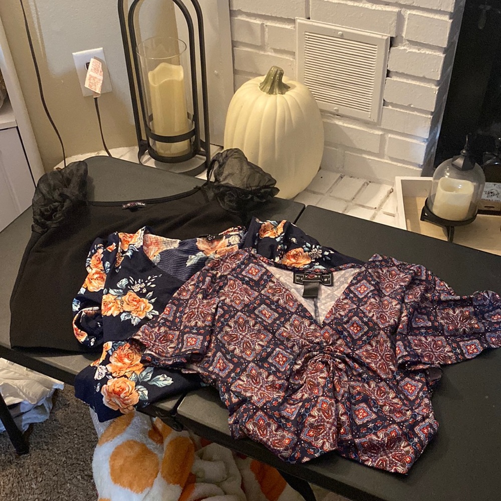 Set of 3 Women’s Blouses